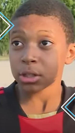 مبابي كان مشجعا لميلان.. مقابلات نادرة للنجوم وهم صغار